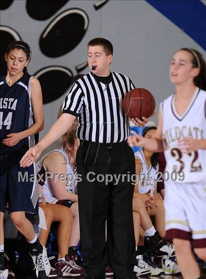 Thumbnail 1 in Vista del Lago vs. Whitney (Bulldog Winter Classic) photogallery.
