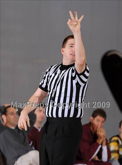 Thumbnail 2 in Vista del Lago vs. Whitney (Bulldog Winter Classic) photogallery.