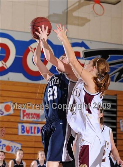 Thumbnail 1 in Vista del Lago vs. Whitney (Bulldog Winter Classic) photogallery.