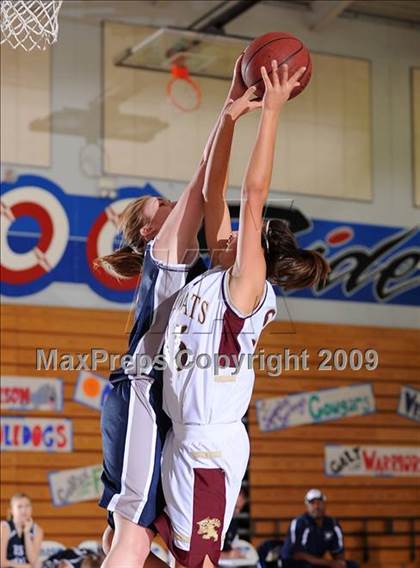Thumbnail 2 in Vista del Lago vs. Whitney (Bulldog Winter Classic) photogallery.