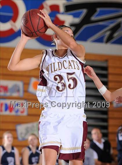 Thumbnail 1 in Vista del Lago vs. Whitney (Bulldog Winter Classic) photogallery.