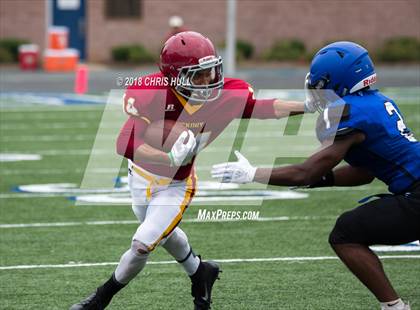 Thumbnail 3 in Mooresville vs. Hickory (Carolina Preps Jamboree) photogallery.