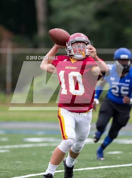Thumbnail 3 in Mooresville vs. Hickory (Carolina Preps Jamboree) photogallery.