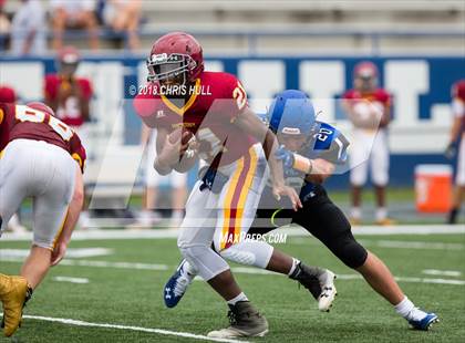 Thumbnail 3 in Mooresville vs. Hickory (Carolina Preps Jamboree) photogallery.