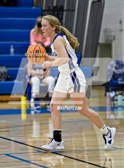 Thumbnail 3 in Central vs. Strasburg photogallery.
