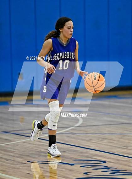 Thumbnail 2 in Central vs. Strasburg photogallery.