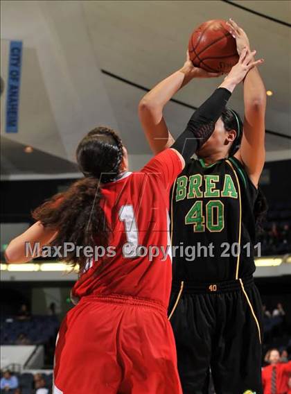 Thumbnail 2 in Brea Olinda vs. Mater Dei (CIF SS 1AA Final) photogallery.