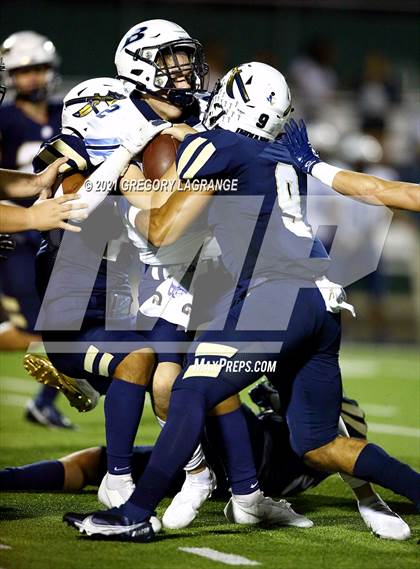 Thumbnail 3 in Bell vs Keller photogallery.