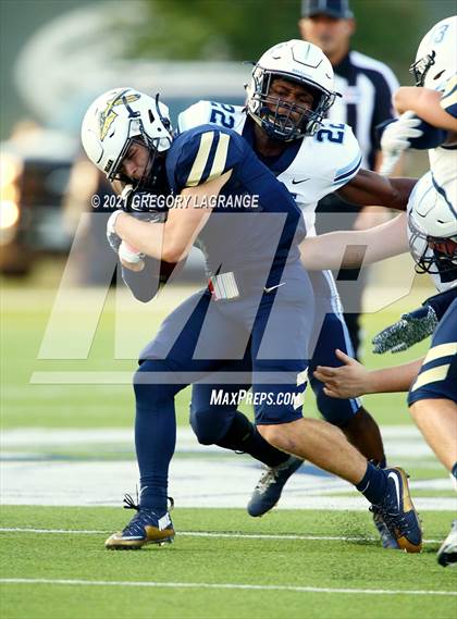 Thumbnail 1 in Bell vs Keller photogallery.