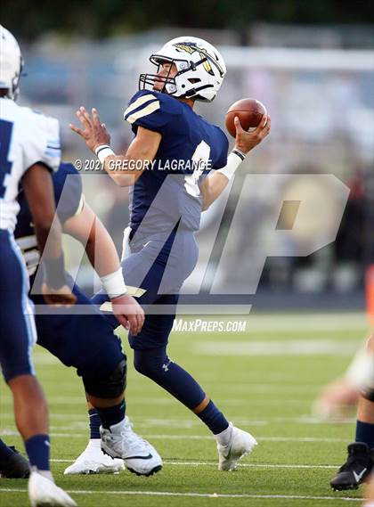Thumbnail 3 in Bell vs Keller photogallery.