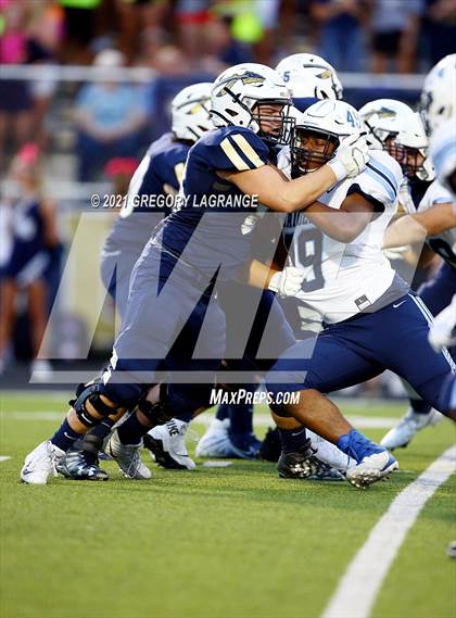 Thumbnail 2 in Bell vs Keller photogallery.