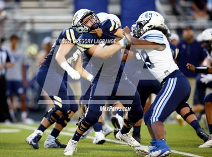 Thumbnail 1 in Bell vs Keller photogallery.