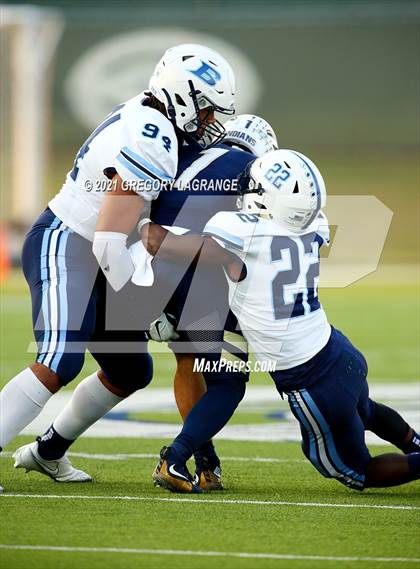 Thumbnail 3 in Bell vs Keller photogallery.