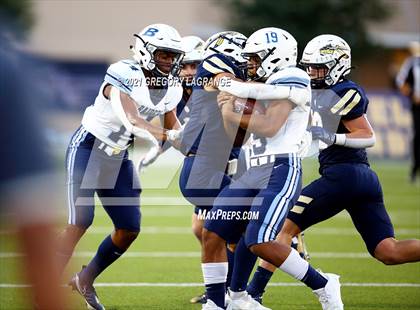 Thumbnail 3 in Bell vs Keller photogallery.
