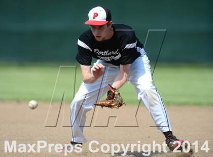 Thumbnail 3 in Trinity Catholic vs. Portland (CIAC Class S Semifinal) photogallery.