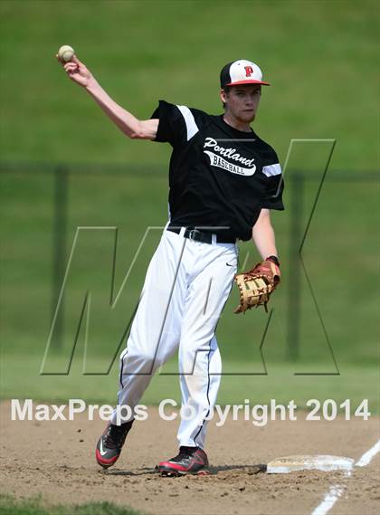 Thumbnail 2 in Trinity Catholic vs. Portland (CIAC Class S Semifinal) photogallery.