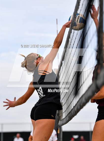 Thumbnail 3 in Basha vs Desert Mountain @ Casteel (AIA Division I State Championship Semifinals) photogallery.