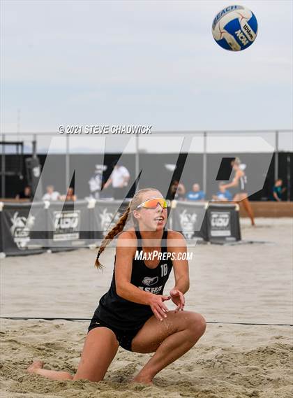 Thumbnail 1 in Basha vs Desert Mountain @ Casteel (AIA Division I State Championship Semifinals) photogallery.
