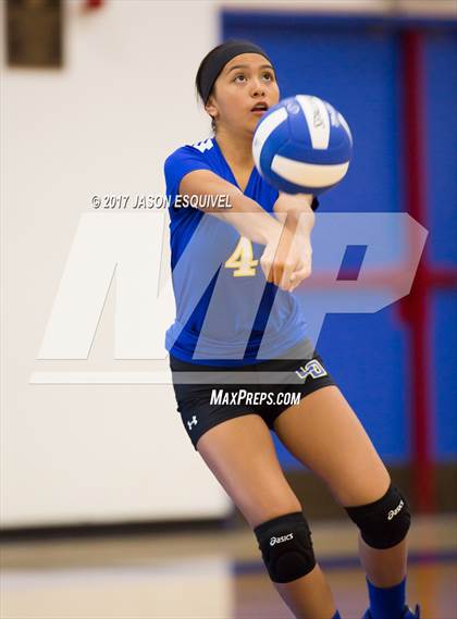 Thumbnail 1 in Charter Oak @ Los Altos photogallery.