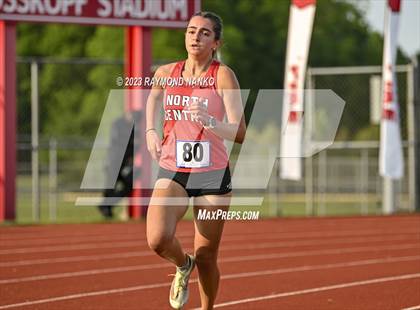 Thumbnail 2 in IHSAA Regional 5 (1600 Meter)  photogallery.