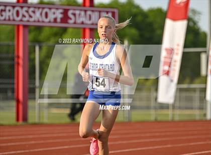 Thumbnail 2 in IHSAA Regional 5 (1600 Meter)  photogallery.