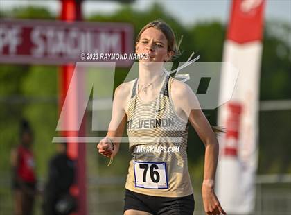 Thumbnail 2 in IHSAA Regional 5 (1600 Meter)  photogallery.