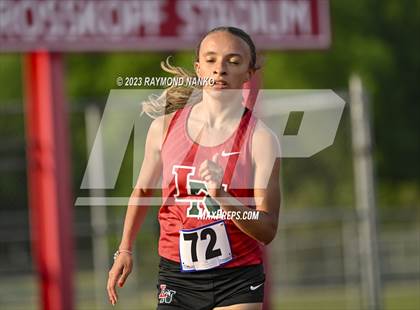 Thumbnail 2 in IHSAA Regional 5 (1600 Meter)  photogallery.