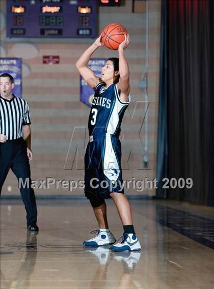 Thumbnail 2 in Chino Hills vs. Eisenhower (Inland Empire Invitational) photogallery.
