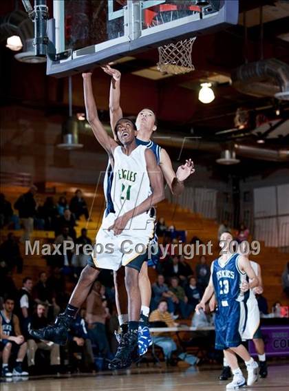 Thumbnail 2 in Chino Hills vs. Eisenhower (Inland Empire Invitational) photogallery.