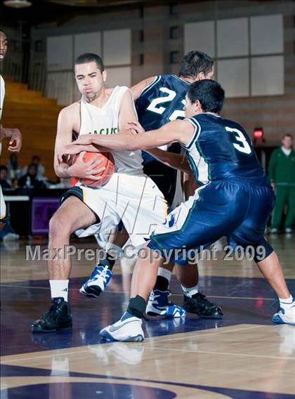 Thumbnail 3 in Chino Hills vs. Eisenhower (Inland Empire Invitational) photogallery.