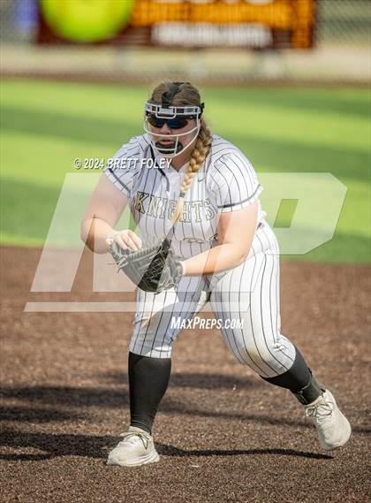 Thumbnail 1 in Lincoln Southeast vs. Kearney photogallery.