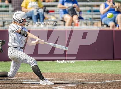 Thumbnail 2 in Lincoln Southeast vs. Kearney photogallery.