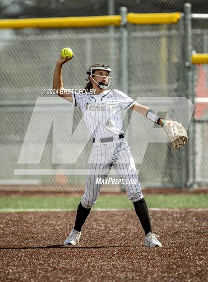 Thumbnail 3 in Lincoln Southeast vs. Kearney photogallery.