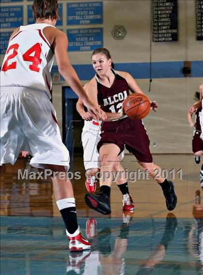 Thumbnail 3 in Halls vs Alcoa (Kroger Thanksgiving Classic) photogallery.