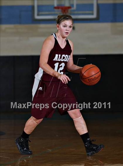 Thumbnail 2 in Halls vs Alcoa (Kroger Thanksgiving Classic) photogallery.