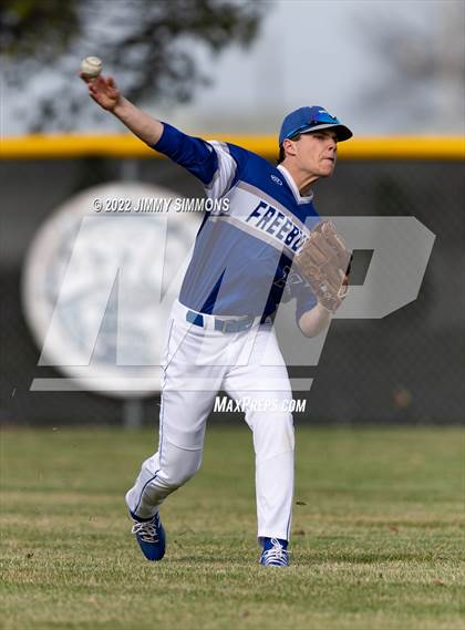 Thumbnail 3 in Freeburg @ Highland photogallery.