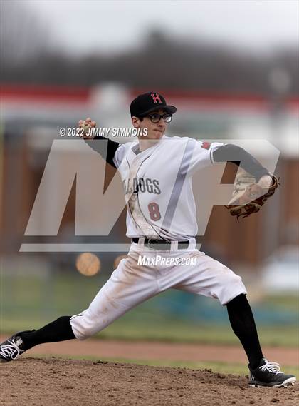 Thumbnail 1 in Freeburg @ Highland photogallery.