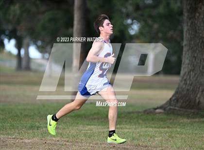 Thumbnail 2 in UNO Fall Invitational photogallery.