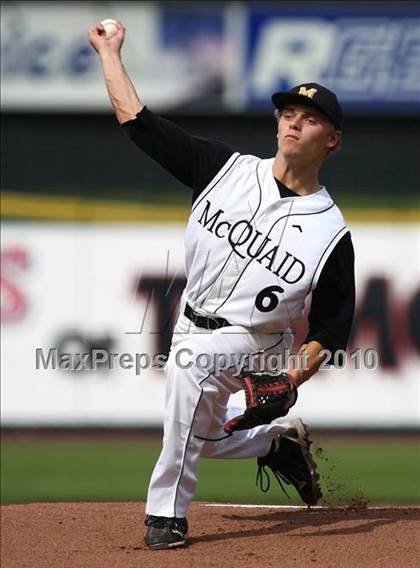Thumbnail 2 in Webster Thomas vs. McQuaid Jesuit (Section 5 Class AA Final) photogallery.