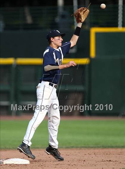 Thumbnail 3 in Webster Thomas vs. McQuaid Jesuit (Section 5 Class AA Final) photogallery.