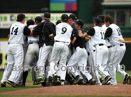 Thumbnail 2 in Webster Thomas vs. McQuaid Jesuit (Section 5 Class AA Final) photogallery.