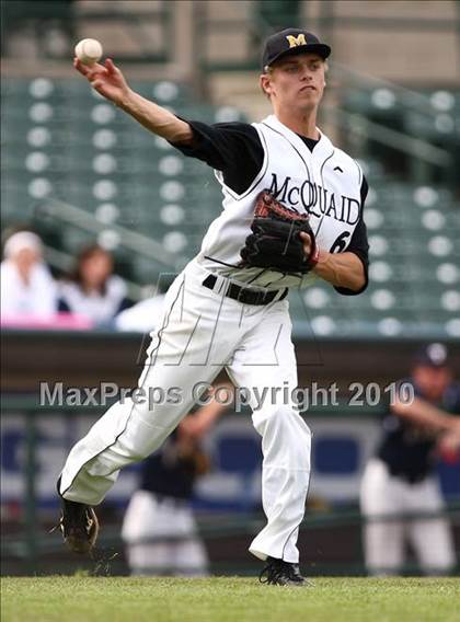 Thumbnail 1 in Webster Thomas vs. McQuaid Jesuit (Section 5 Class AA Final) photogallery.