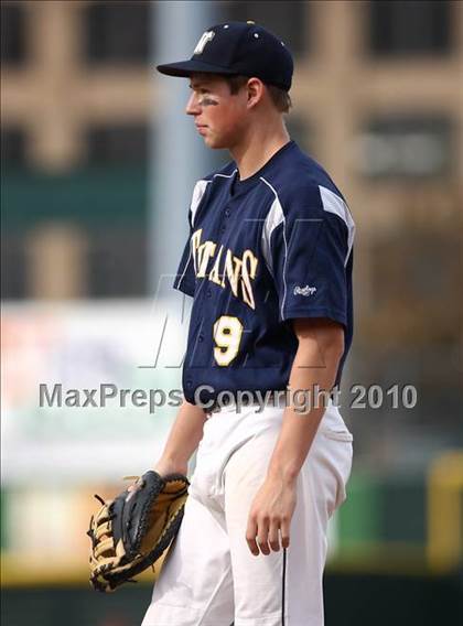 Thumbnail 1 in Webster Thomas vs. McQuaid Jesuit (Section 5 Class AA Final) photogallery.