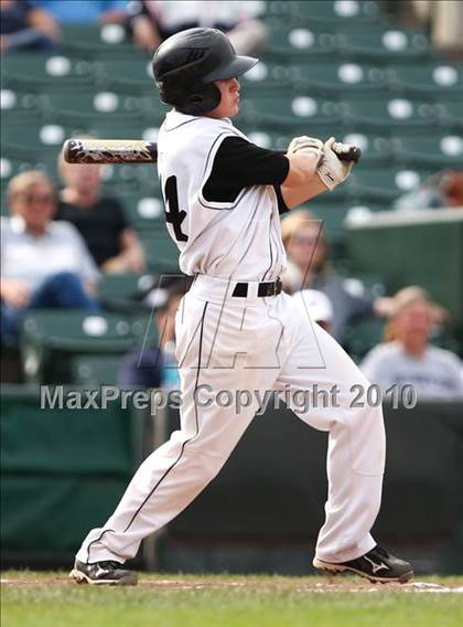 Thumbnail 1 in Webster Thomas vs. McQuaid Jesuit (Section 5 Class AA Final) photogallery.