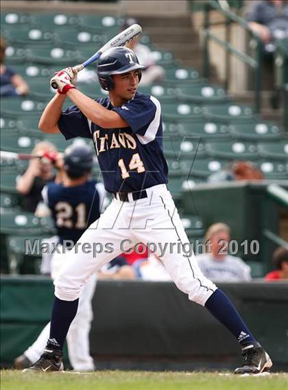 Thumbnail 2 in Webster Thomas vs. McQuaid Jesuit (Section 5 Class AA Final) photogallery.