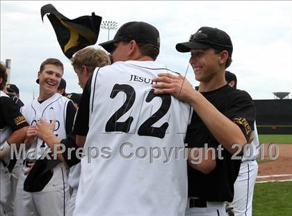 Thumbnail 2 in Webster Thomas vs. McQuaid Jesuit (Section 5 Class AA Final) photogallery.