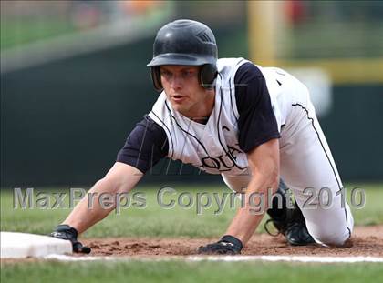 Thumbnail 1 in Webster Thomas vs. McQuaid Jesuit (Section 5 Class AA Final) photogallery.