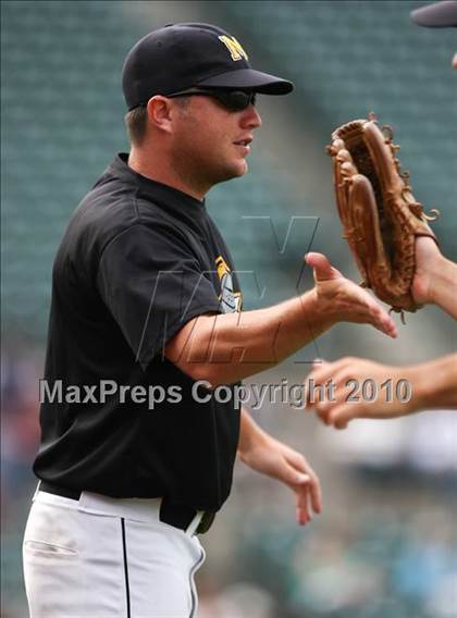 Thumbnail 2 in Webster Thomas vs. McQuaid Jesuit (Section 5 Class AA Final) photogallery.
