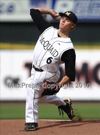 Thumbnail 3 in Webster Thomas vs. McQuaid Jesuit (Section 5 Class AA Final) photogallery.
