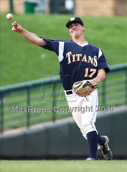 Thumbnail 2 in Webster Thomas vs. McQuaid Jesuit (Section 5 Class AA Final) photogallery.